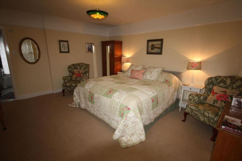 Lee Manor Hotel รอมซีย์ ภายนอก รูปภาพ