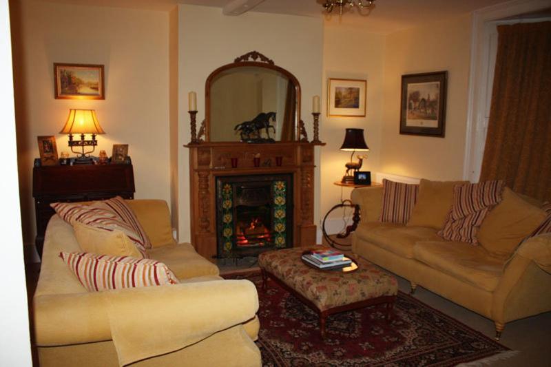 Lee Manor Hotel รอมซีย์ ภายนอก รูปภาพ